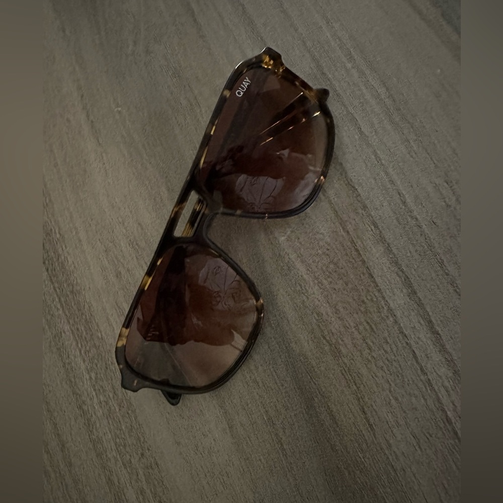 Leopard print dark brown sunglasses